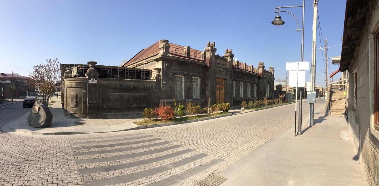 Posutochny Gostevoi Dom Hotel Gjoemri Buitenkant foto